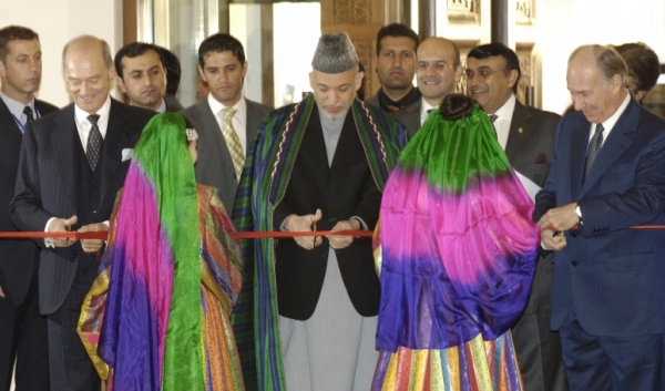 Prince Amyn Aga Khan, His Excellency President Karzai of Afghanistan and His Highness the Aga Khan, officially inaugurate the Ka